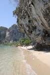 Tonsai Bay Resort 